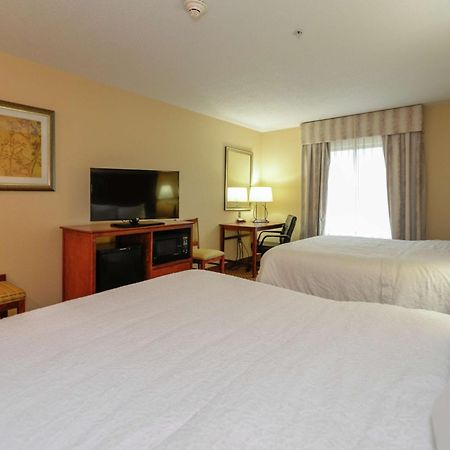 Hampton Inn & Suites Detroit/Chesterfield Exterior foto
