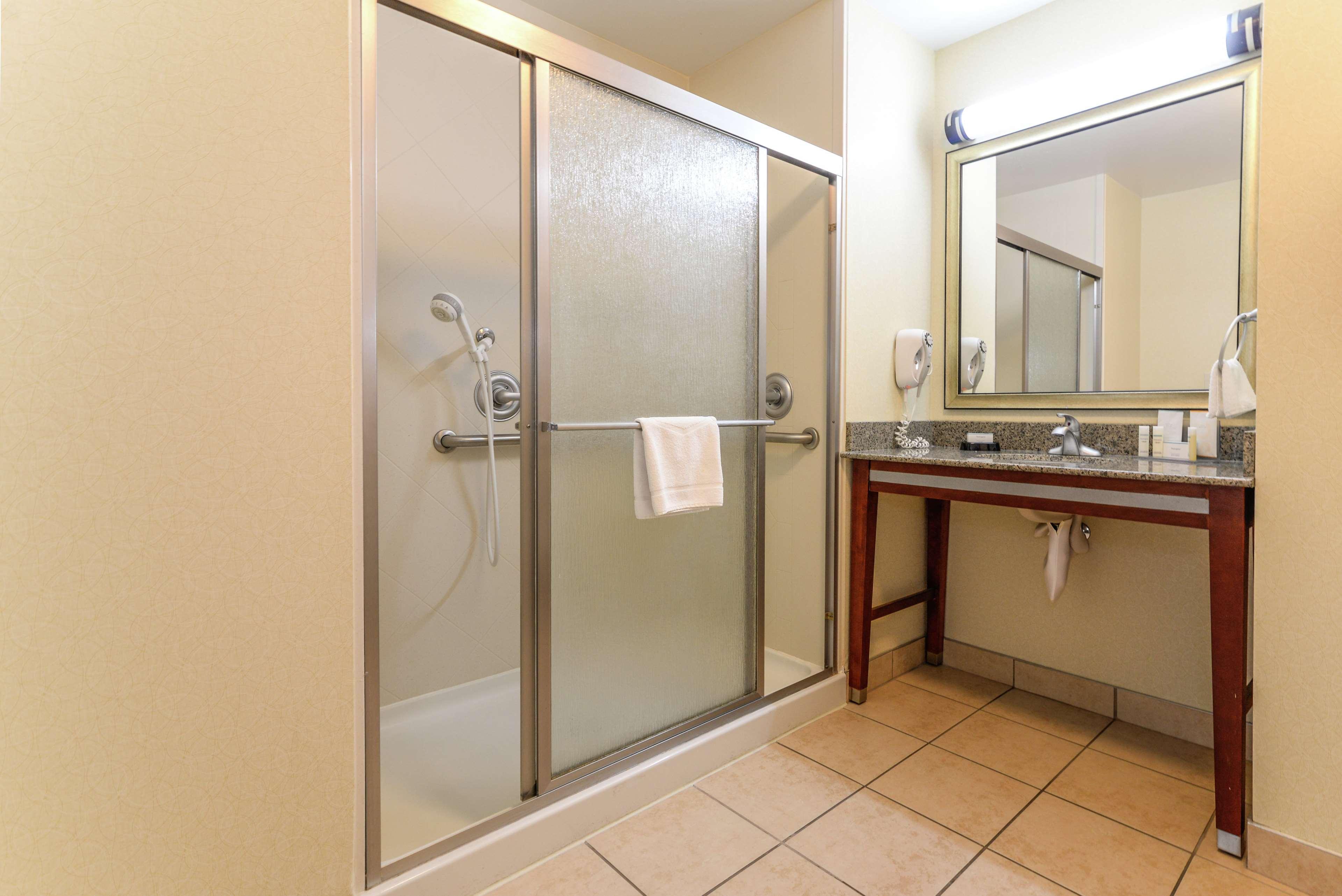 Hampton Inn & Suites Detroit/Chesterfield Exterior foto